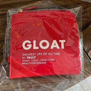 Truly Beauty Red Gloat Gold Chain Link Crossbody Bag NEW in Package